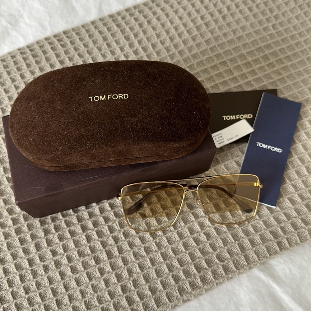 TOM FORD Sunglasses with case, logo cleaning cloth, paper & more! Authentic - Picture 5 of 7
